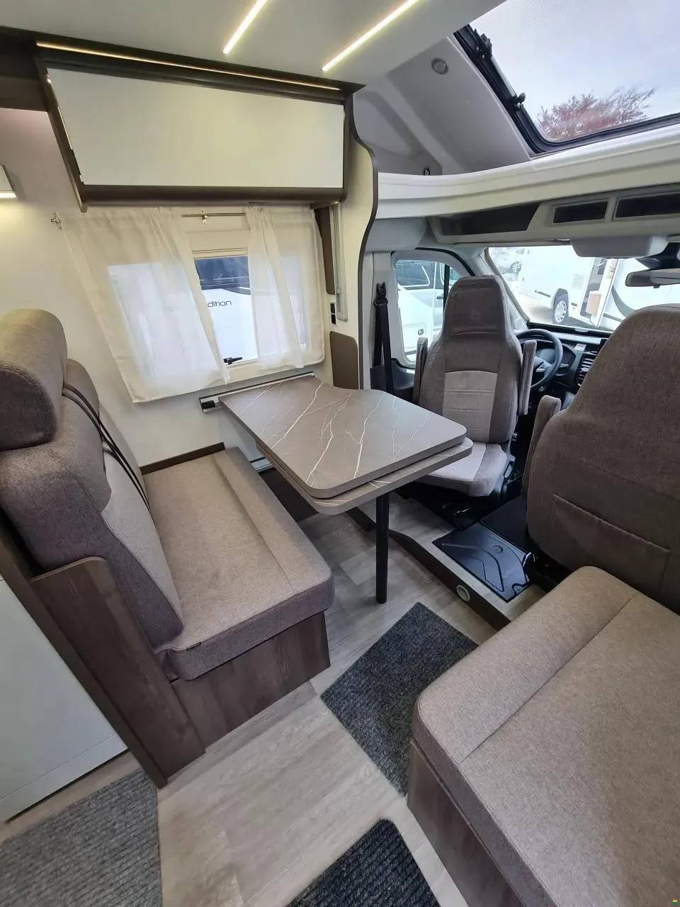 Van 1